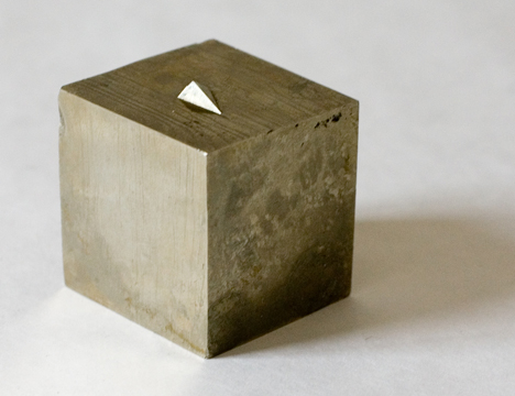 Pyrite Cube Gold Increases memory, psychic abilities while protecting investments and health 20